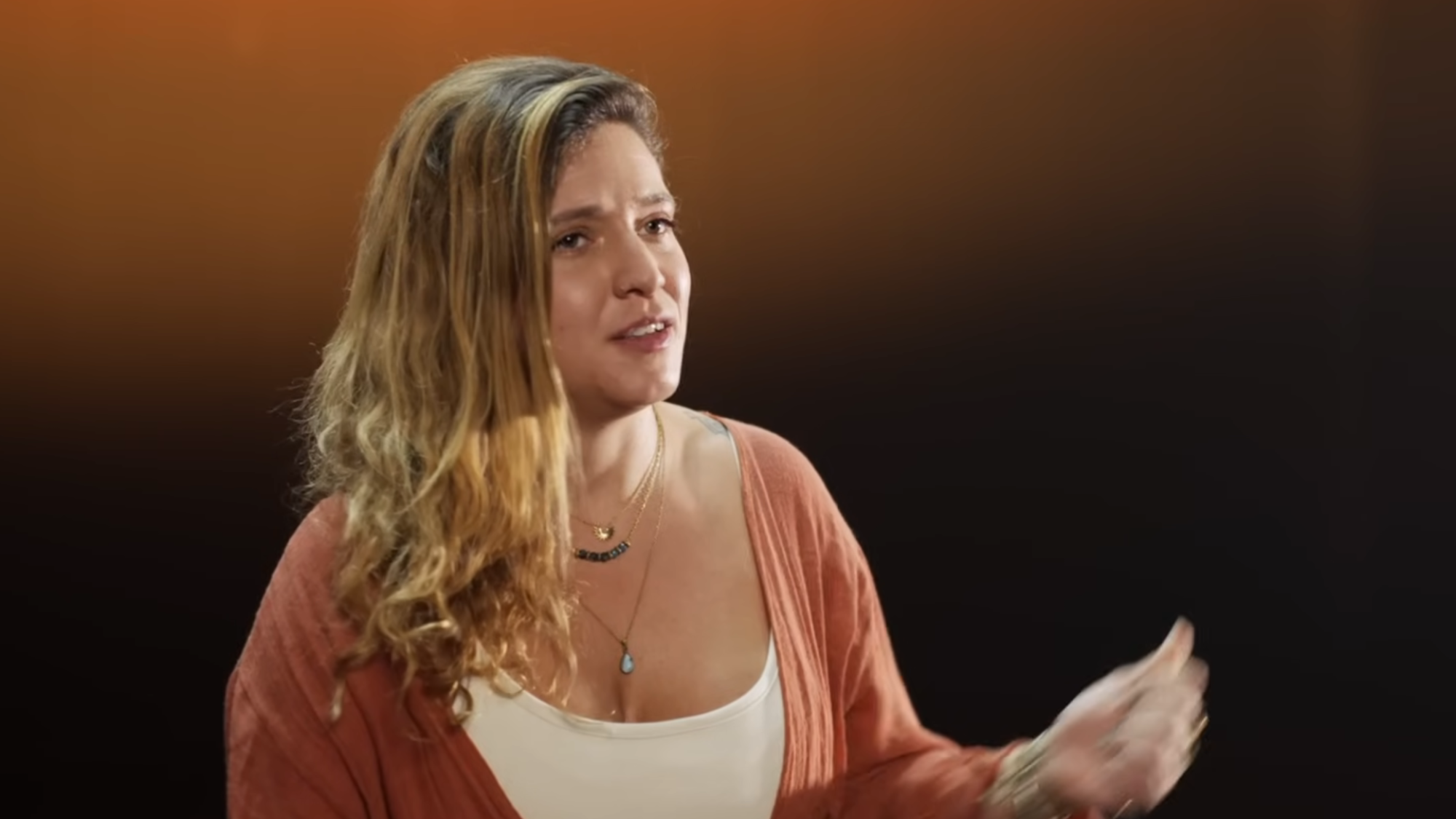 "עוד נחזור לרקוד" | צילום מסך, HOT8 "עוד נחזור לרקוד" | צילום מסך, HOT8