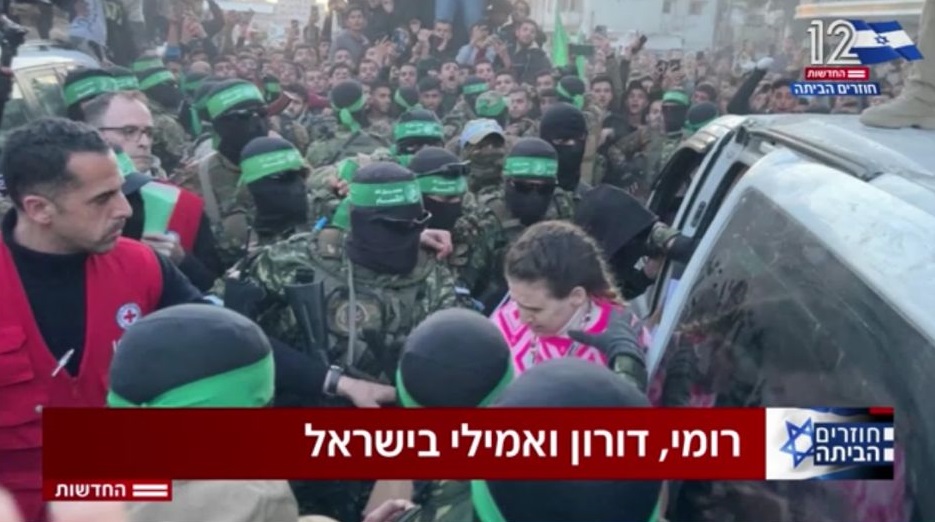 דורון שטיינברכר ברגעי המעבר מעזה לישראל | צילום מסך, חדשות 12