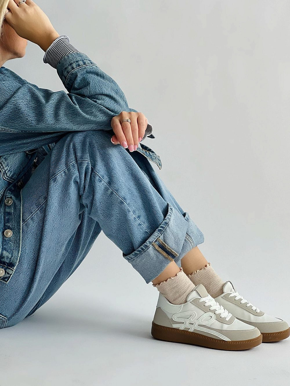 SCOOP. סניקרס 99 ש&quot;ח (במקום 199 ש&quot;ח) | צילום: יח&quot;צ