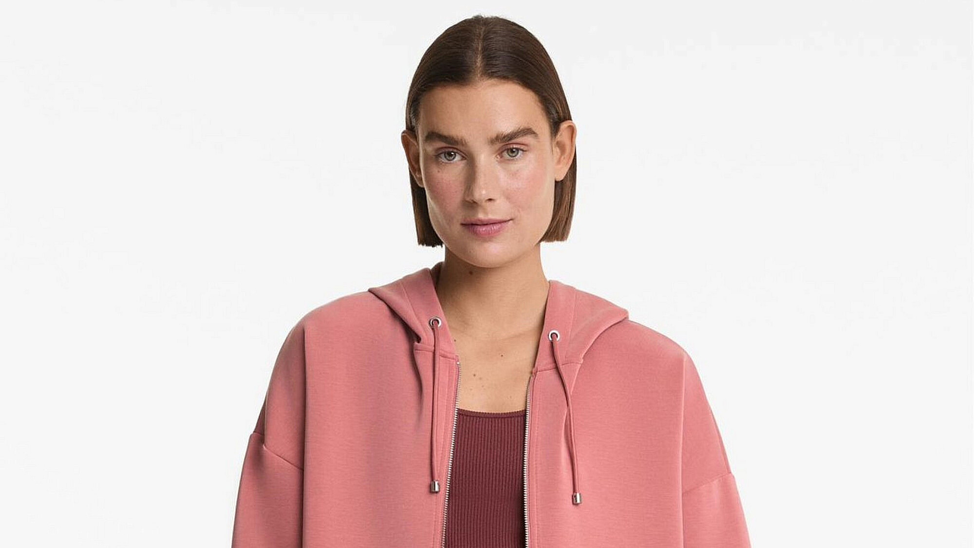 OYSHO. ז'קט 269 ש"ח | צילום: יח"צ