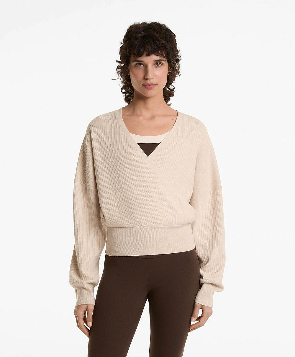 OYSHO. סריג, 249 ש&quot;ח | צילום: יח&quot;צ