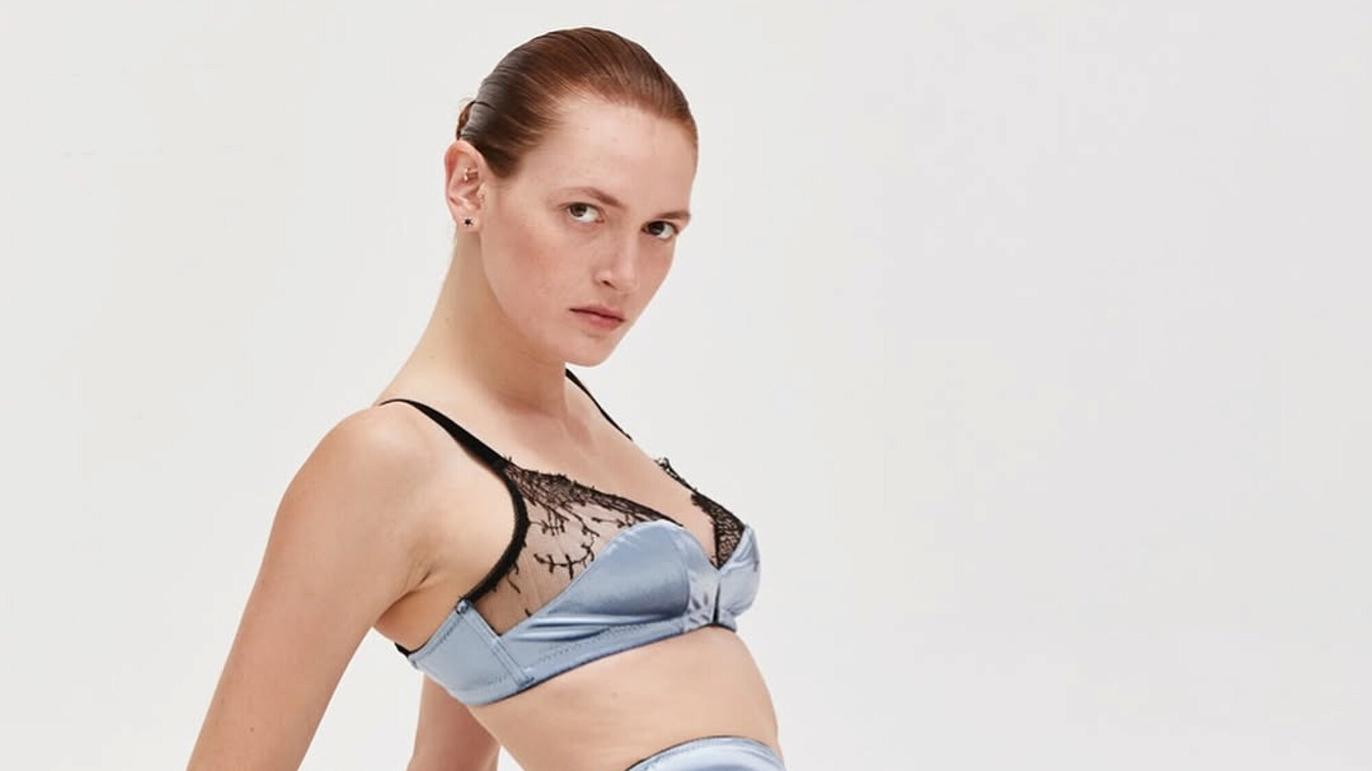 חשקה נפשנו. סט הלבשה תחתונה של Petit Pois. חזייה 360 ש"ח, תחתונים 160 ש"ח | צילום: דור שרון חשקה נפשנו. סט הלבשה תחתונה של Petit Pois. חזייה 360 ש"ח, תחתונים 160 ש"ח | צילום: דור שרון