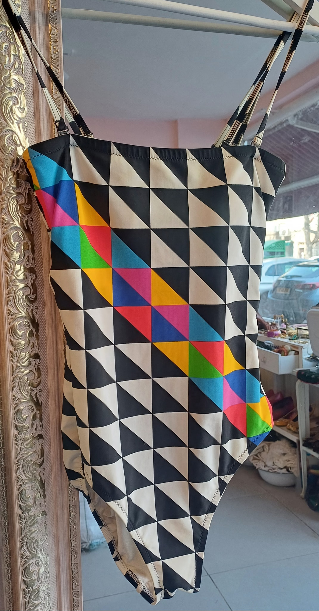 שרון סטאר. בגד ים של גוטקס, ביריד Vintage Me Up בתל אביב | צילום: פייסבוק Sharon Knaan Starr