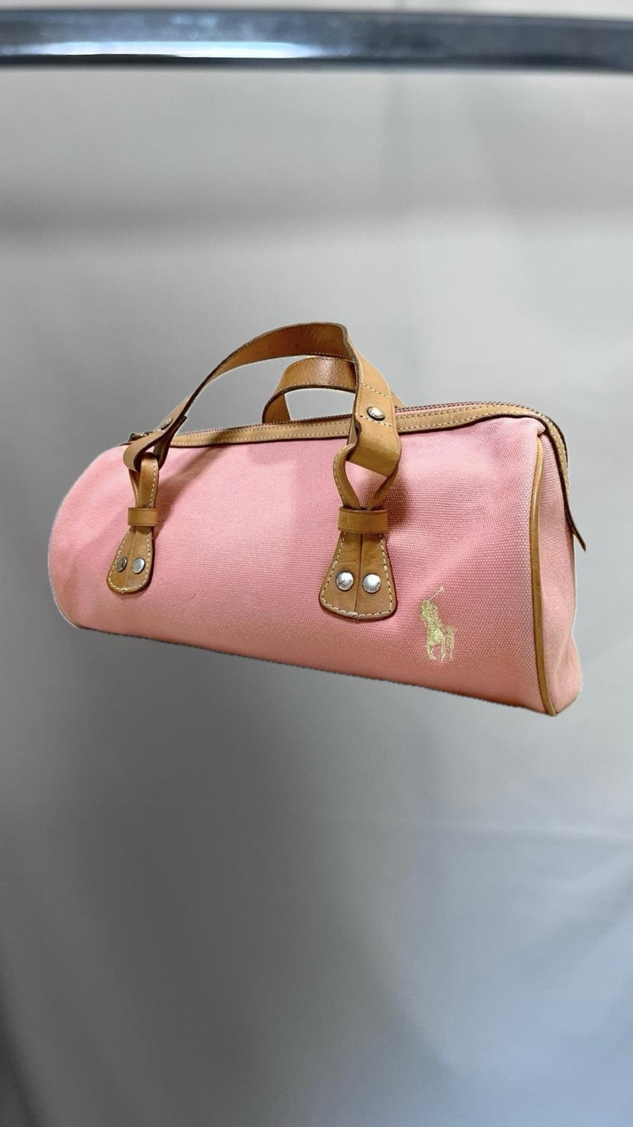 LITTLE DIFFERENT VINTAGE. תיק וינטג' של ראלף לורן מתחילת שנות האלפיים, ביריד Vintage Me Up בתל אביב | צילום: אינסטגרם __little_different_vintage_@