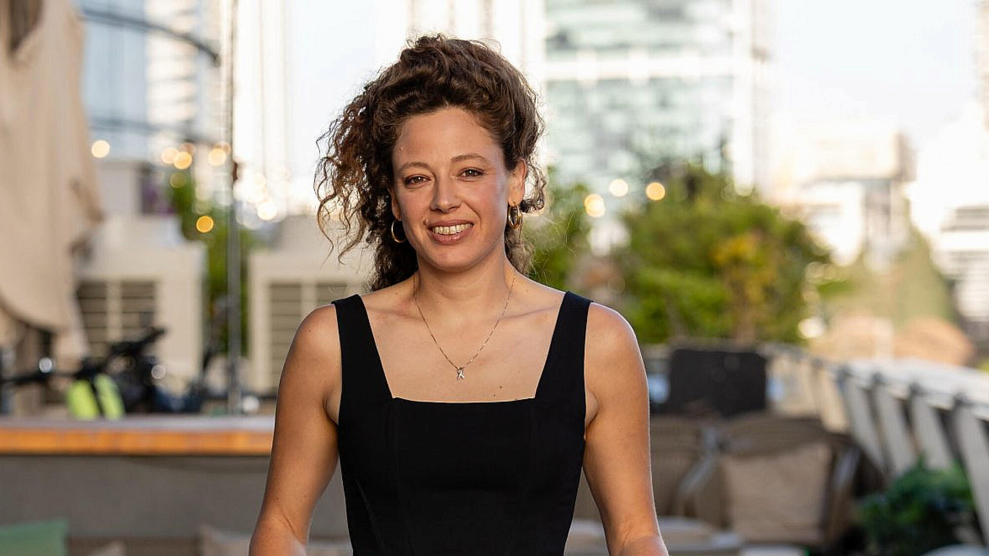 עתידות: טרו לאב וויל פיינד יו. איילה בהקרנת הסיום של "חתונה ממבט ראשון" | צילום: אורטל דהן זיו עתידות: טרו לאב וויל פיינד יו. איילה בהקרנת הסיום של "חתונה ממבט ראשון" | צילום: אורטל דהן זיו