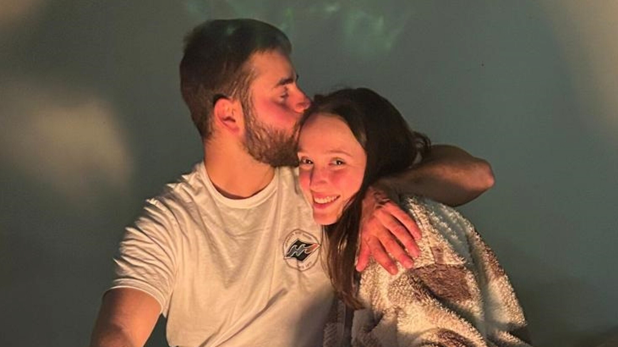 "הלב שלי עוד לא יודע איך ממשיכים בלעדיו". רוני שמשוני ורס"ן גל שבת ז"ל | צילום: באדיבות המצולמת "הלב שלי עוד לא יודע איך ממשיכים בלעדיו". רוני שמשוני ורס"ן גל שבת ז"ל | צילום: באדיבות המצולמת