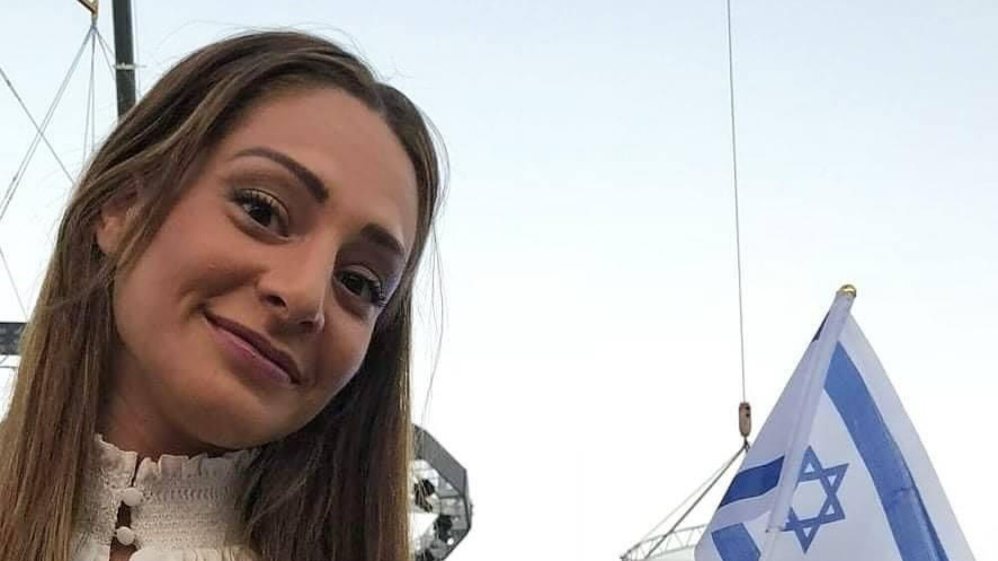 "כל הצבעה לשינוי, היא הצבעה של חמלה". מעיין אדם | צילום: אינסטגרם maayanadam@ "כל הצבעה לשינוי, היא הצבעה של חמלה". מעיין אדם | צילום: אינסטגרם maayanadam@