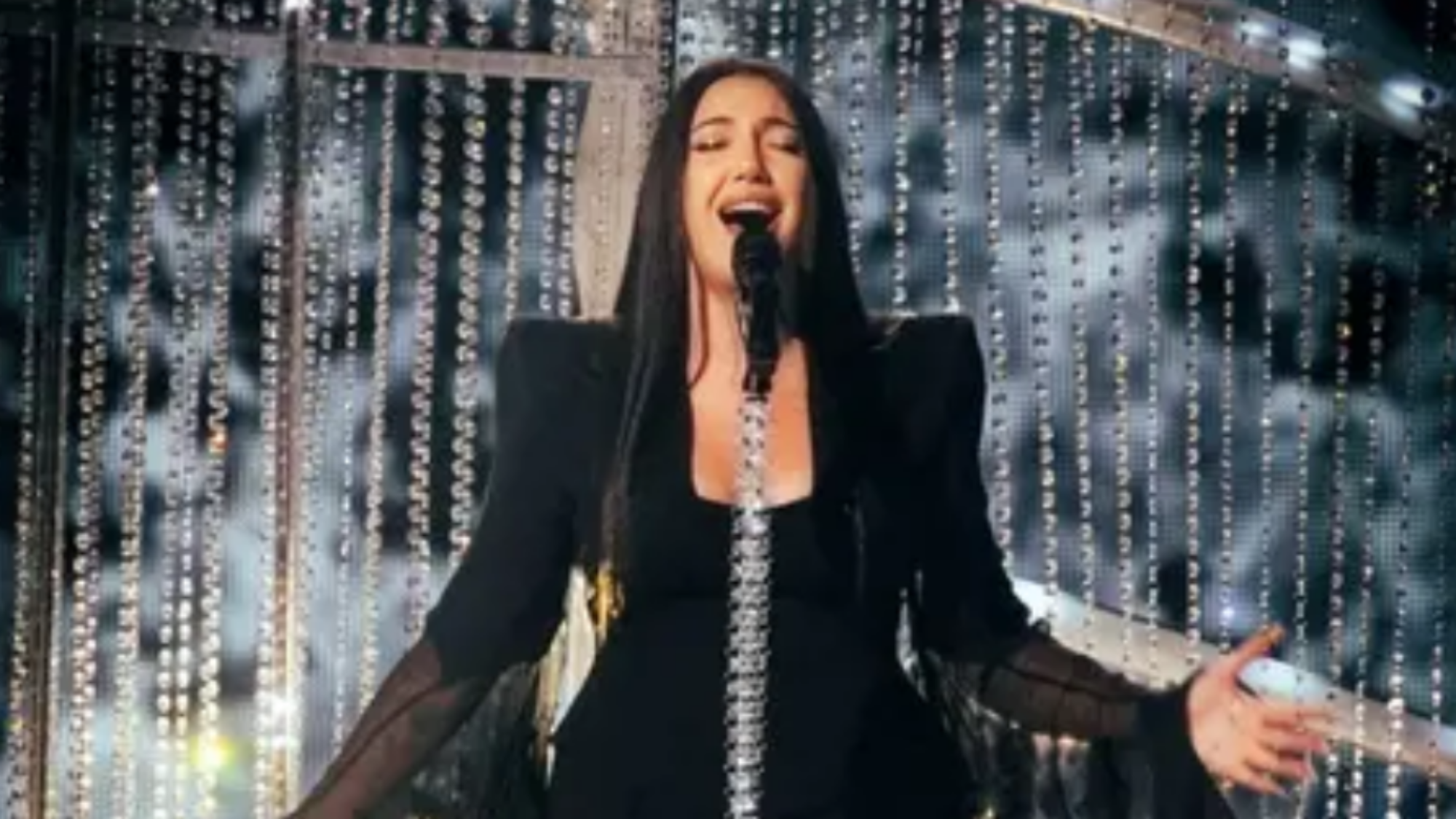 יובל רפאל בגמר האירוויזיון | צילום מסך, כאן 11 יובל רפאל בגמר האירוויזיון | צילום מסך, כאן 11