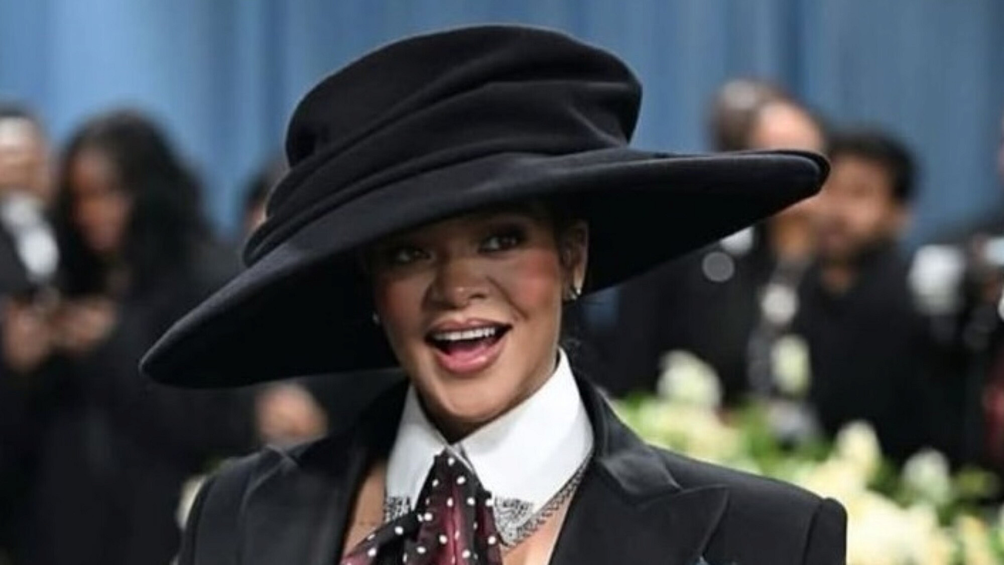 ריהאנה במט גאלה 2025 | צילום: אינסטגרם ririgalbadd@ ריהאנה במט גאלה 2025 | צילום: אינסטגרם ririgalbadd@