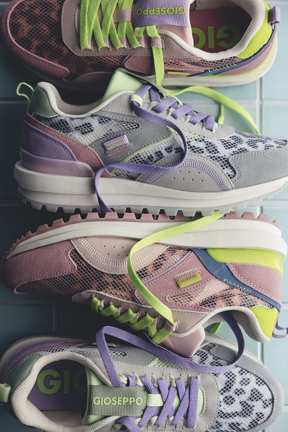 סניקרס של Gioseppo. להשיג ברשת הלב הכחול ובאתר www.BlueHeart.co.il | צילום: יח"צ