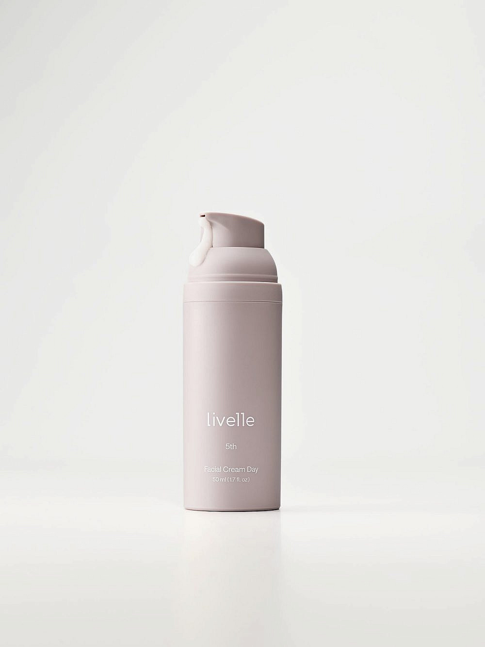 אל ששון. קרם פנים של LIVELLE מחיר 240 ש"ח | צילום: יח"צ