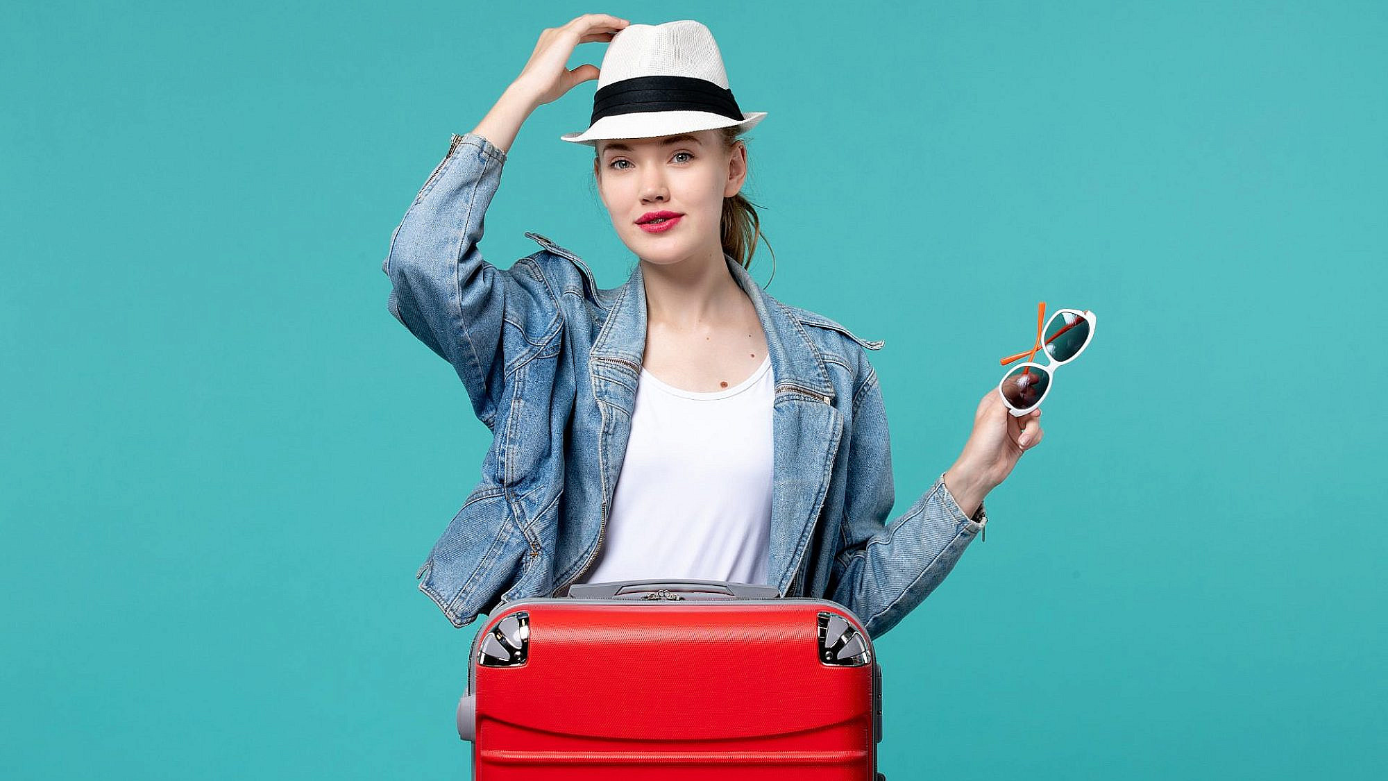 מה לארוז בטרולי לחופשת קיץ מושלמת? | צילום אילוסטרציה: Freepik