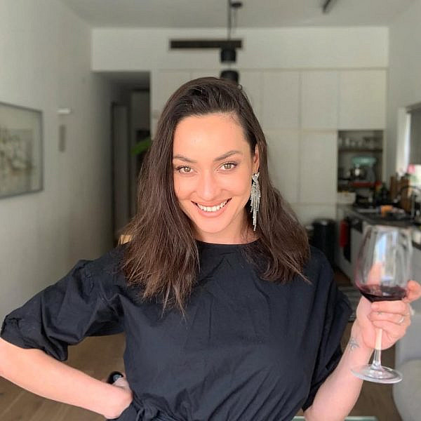 אנה ארונוב | צילום: אינסטגרם aronovanna@