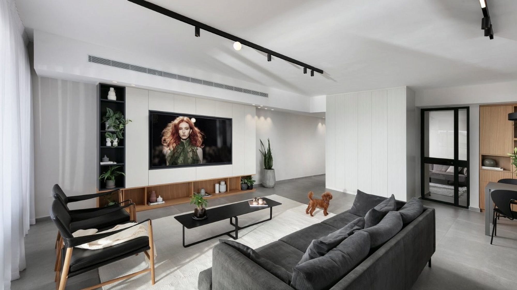 רהיטים צפים עושים קסמים. בזלת אדריכלים | צילום: אלעד גונן