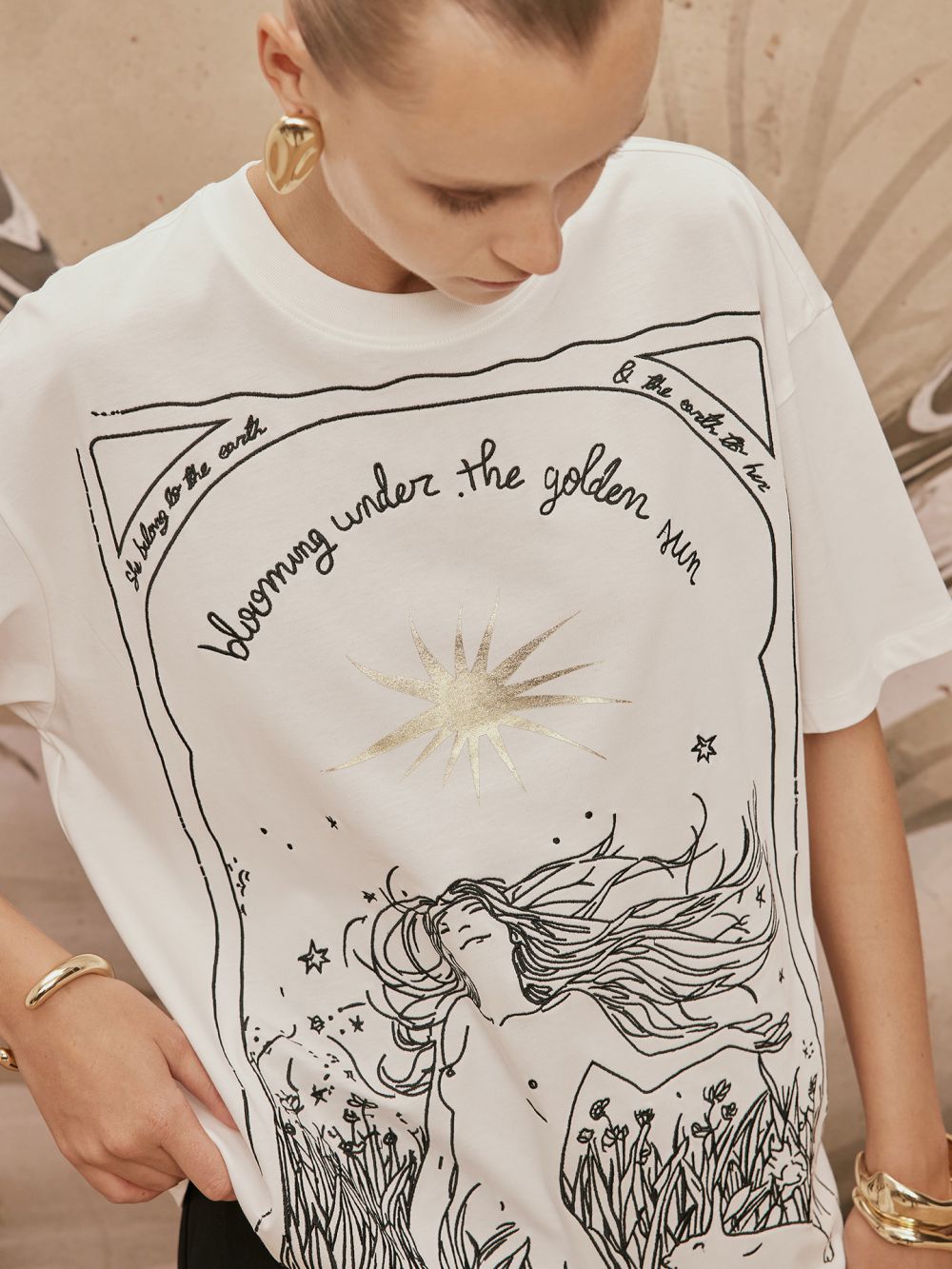 קולקציית טוקיו של אלון ליבנה לקסטרו. טי-שירט רקומה 169.90 ש"ח | צילום: שי פרנקו