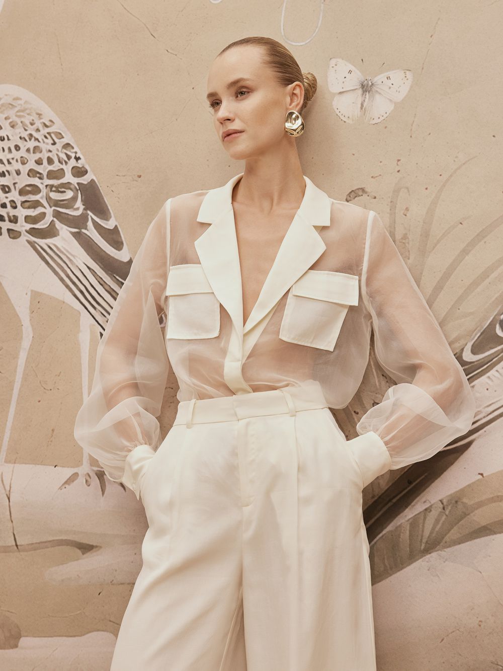 קולקציית טוקיו של אלון ליבנה לקסטרו. חולצת משי מכופתרת 399 ש"ח | צילום: שי פרנקו