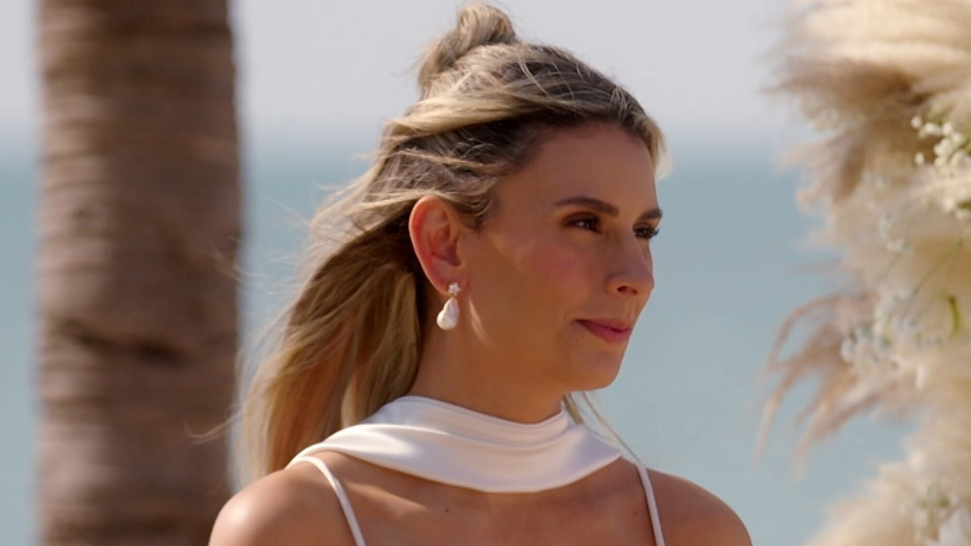 "לפעמים החיים זורקים אותך הכי רחוק שאפשר". שלי סויסה מתוך "חתונה ממבט שני" | צילום: יח"צ "לפעמים החיים זורקים אותך הכי רחוק שאפשר". שלי סויסה מתוך "חתונה ממבט שני" | צילום: יח"צ