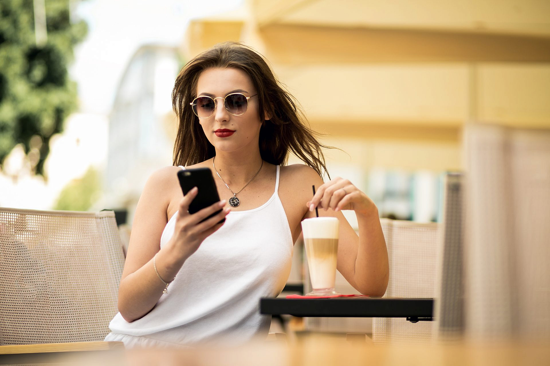 דפדפי אותם. אפליקציות הכרויות | צילום: Freepik