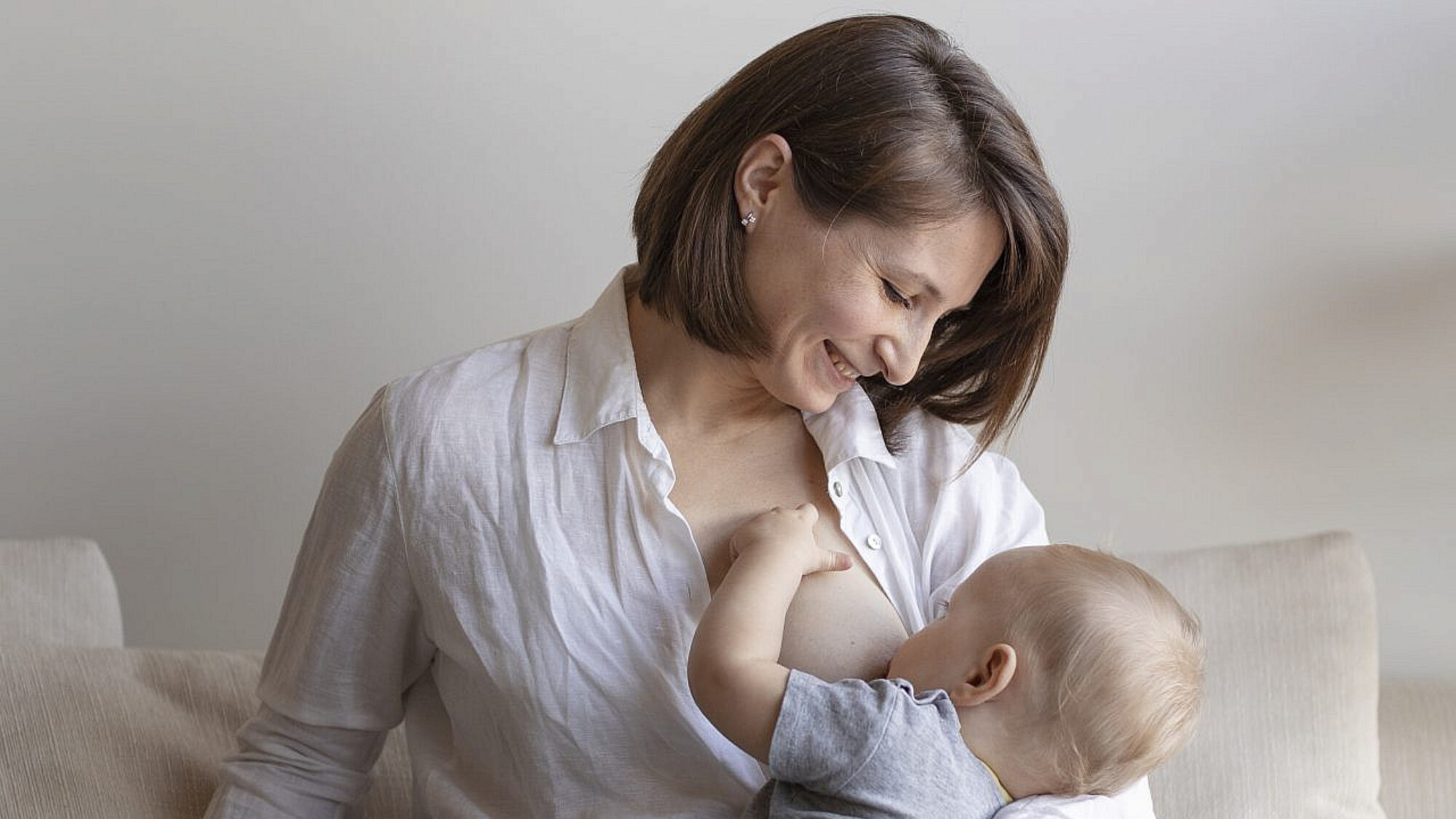 הנקה שמלמדת על אהבה, על כאב, על עייפות והתמדה | צילום: freepik הנקה שמלמדת על אהבה, על כאב, על עייפות והתמדה | צילום: freepik