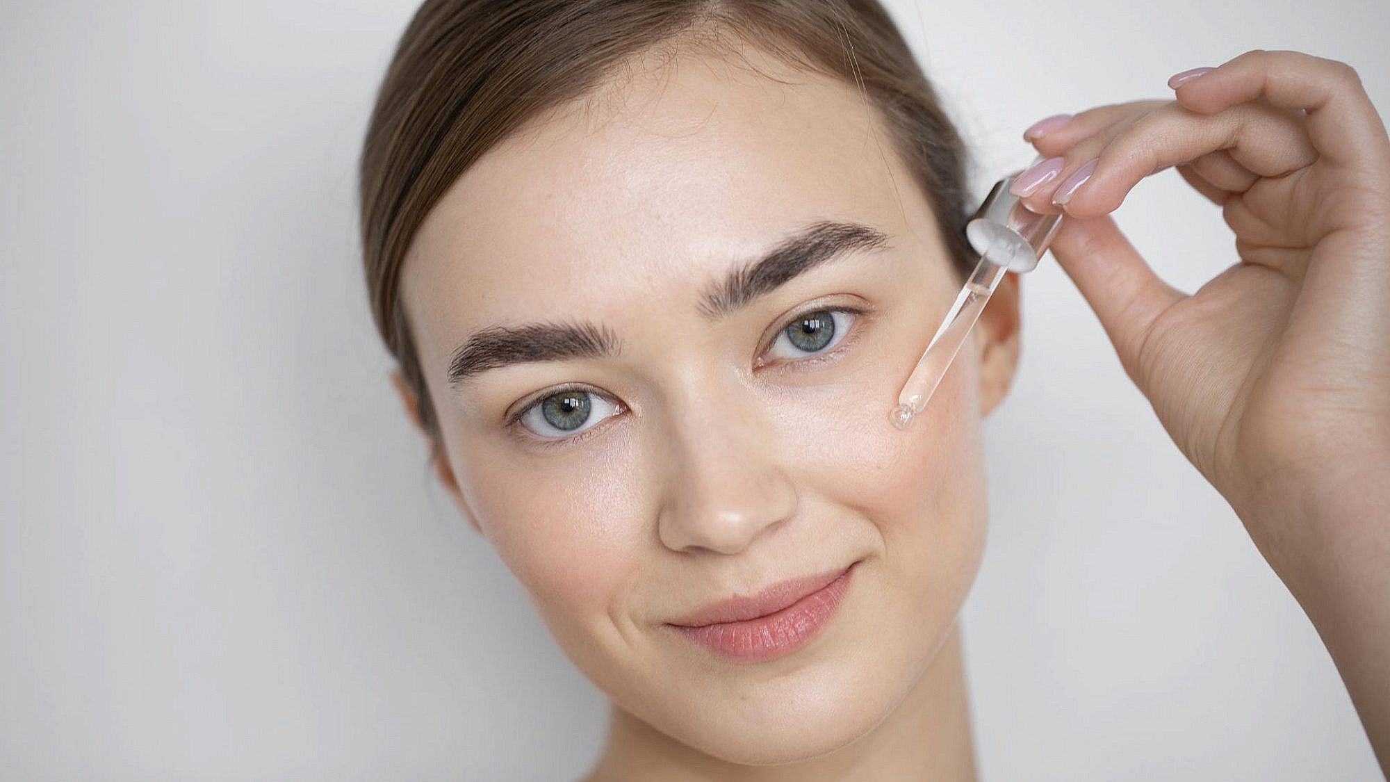 הטיפה המנצחת. רשימת הסרומים שאשכרה עובדים | צילום: Freepik הטיפה המנצחת. רשימת הסרומים שאשכרה עובדים | צילום: Freepik