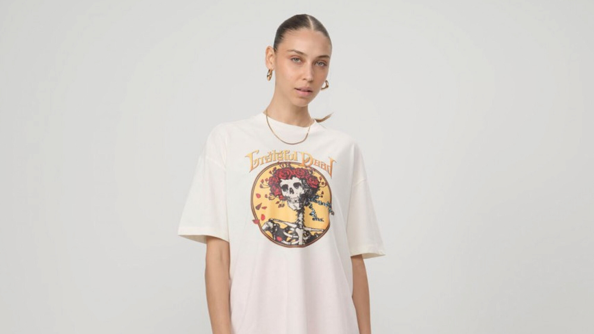 טי 79. HOODIS. חולצה 79.90 ש"ח | צילום: חיים כהן טי 79. HOODIS. חולצה 79.90 ש"ח | צילום: חיים כהן