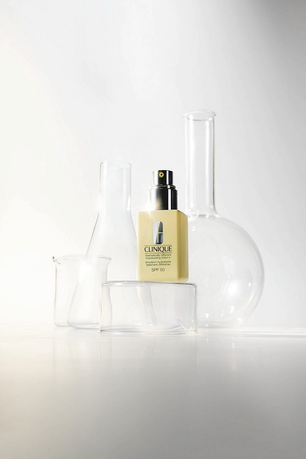 קרם DRAMATICALLY DIFFERENT של קליניק. 130 ש&quot;ח ל-50 מ&quot;ל | צילום: יח&quot;צ