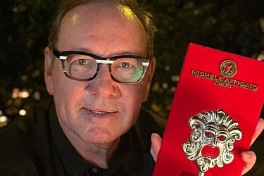 בא לחבק. קווין ספייסי | צילום: אינסטגרם kevinspacey@