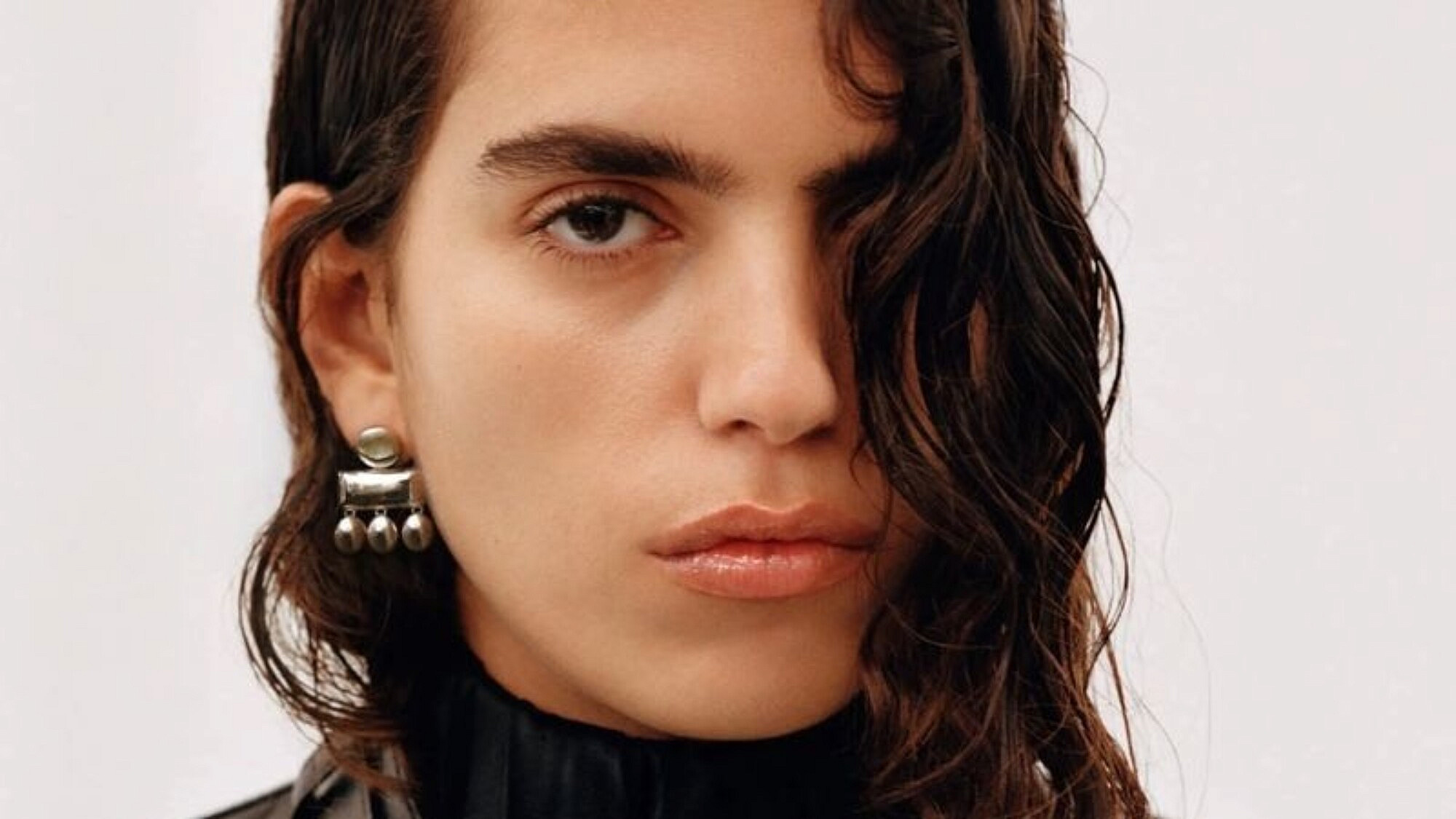 סאן מזרחי בקמפיין של Phoebe Philo | צילום: Alasdair McLellan