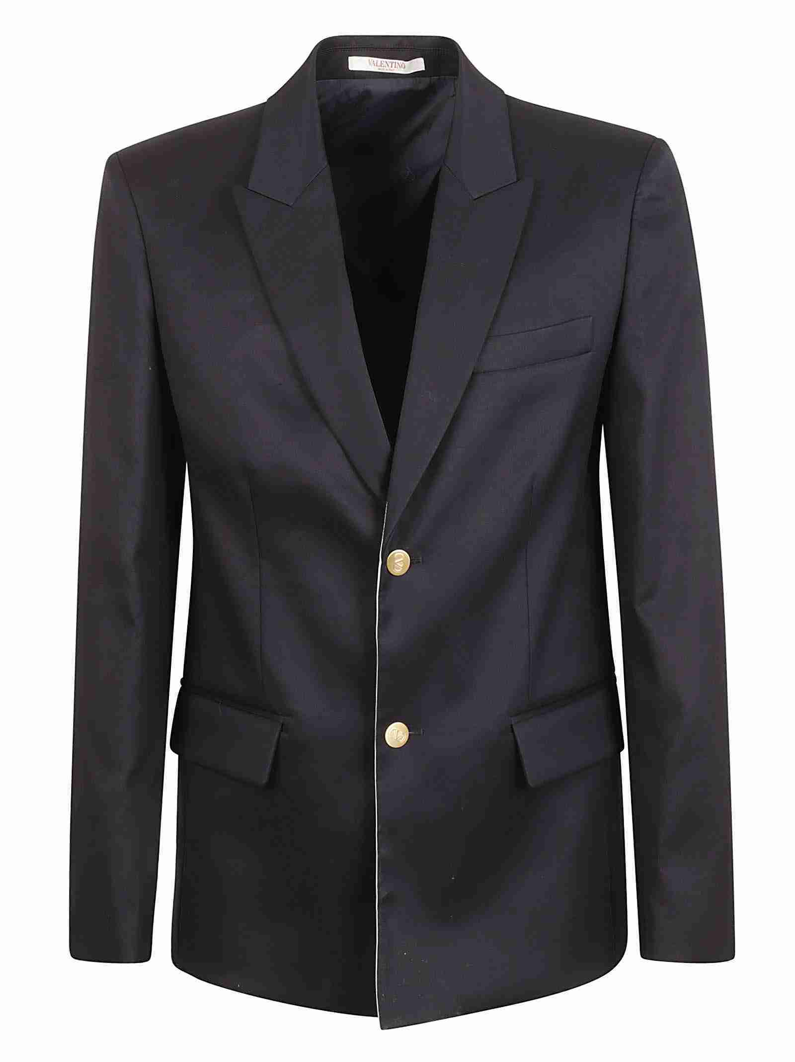 פקטורי 54 פופ אפ בארנה. ז'קט של VALENTINO. מחיר 799 ש&quot;ח במקום 8,000 ש&quot;ח | צילום: באדיבות המותג