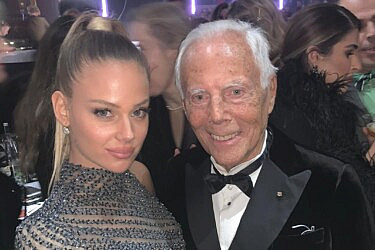 אגדת אופנה. ג'ורג'יו ארמני ובר זומר בטקס פרסי האופנה הבריטי 2019 | צילום: יח"צ