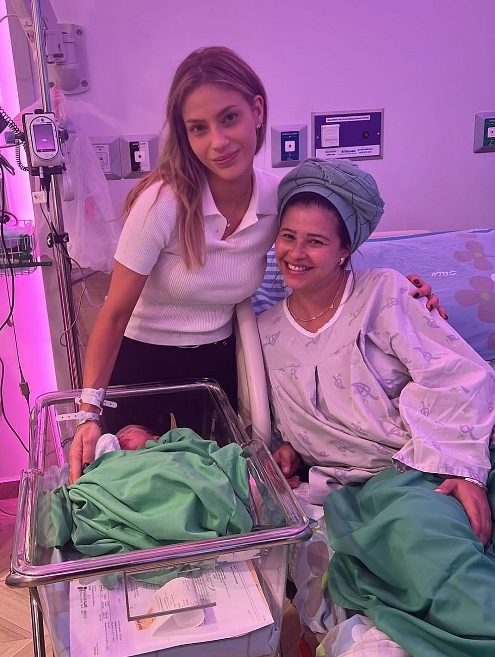 יולן כהן וצופית הפונדקאית של בתה | צילום: אינסטגרם yolancohen@