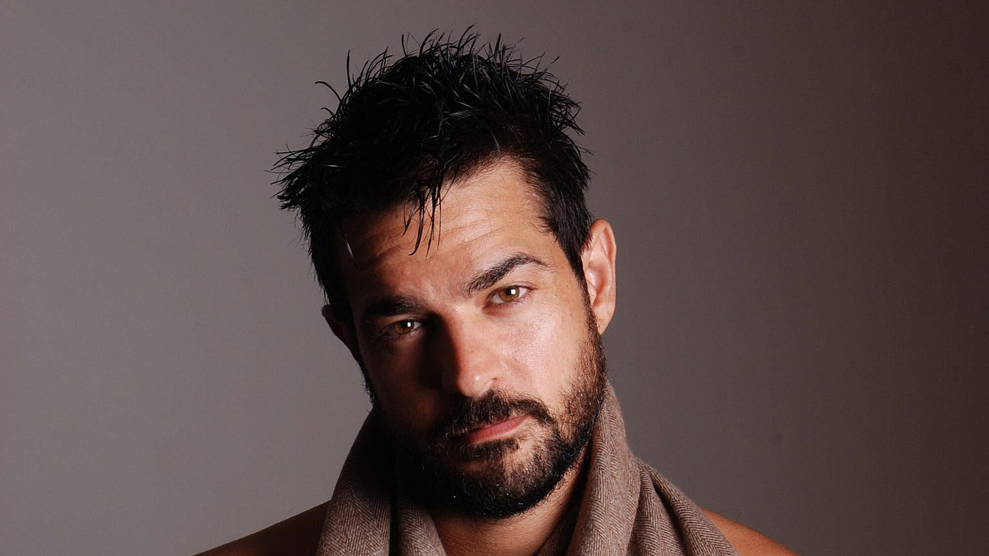 "אני בוכה מהרבה דברים קטנים ביום-יום". תום גרציאני | צילום: נעה ניר