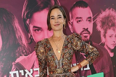 בת חן סבג בפרימיירה לסדרה "הורסת" | צילום: רפי דלויה