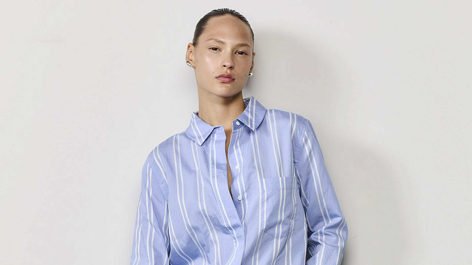 מכופתרות. zucker. מחיר 590 ש"ח | צילום: דור שרון מכופתרות. zucker. מחיר 590 ש"ח | צילום: דור שרון