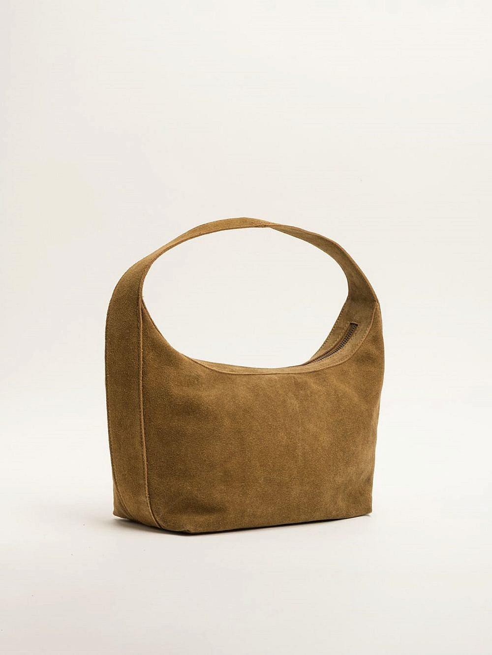 CASTRO. מחיר 349 ש&quot;ח | צילום: אסיה רביבו