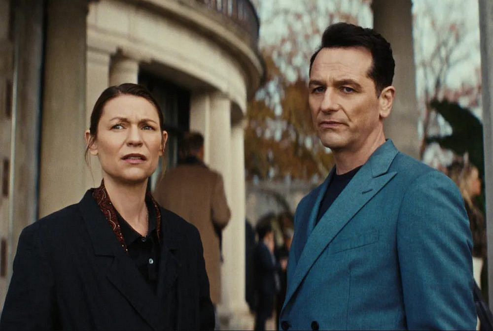 קלייר דיינס ומת'יו ריס ב&quot;החיה שבתוכי&quot; | צילום: נטפליקס