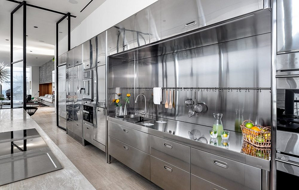 ניגא שף FOR HOME, אדריכל עמיר צורף, צלם איתי אבירן . הנירוסטה מככבת