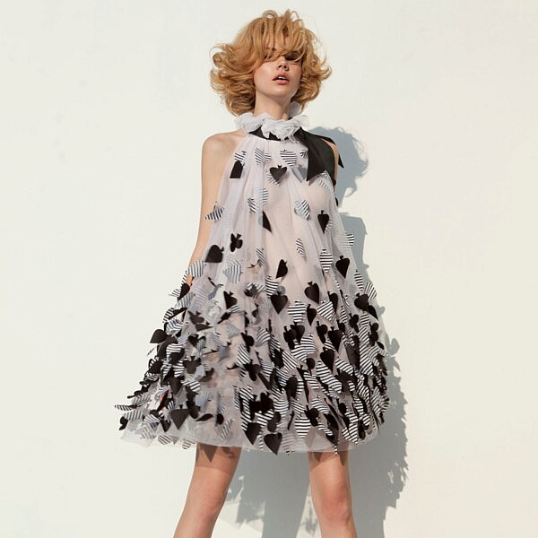 מכירה מיוחדת של המעצב ירון מינקובסקי | צילום: עידו לביא