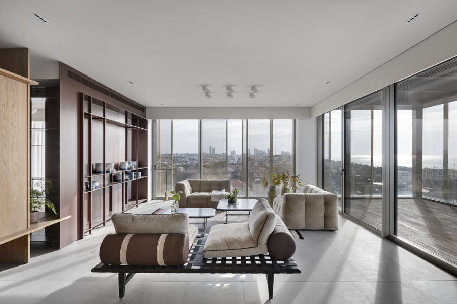 חני ואמיר חזק, ריהוט: אריק בן שמחון, צילום: עודד סמדר