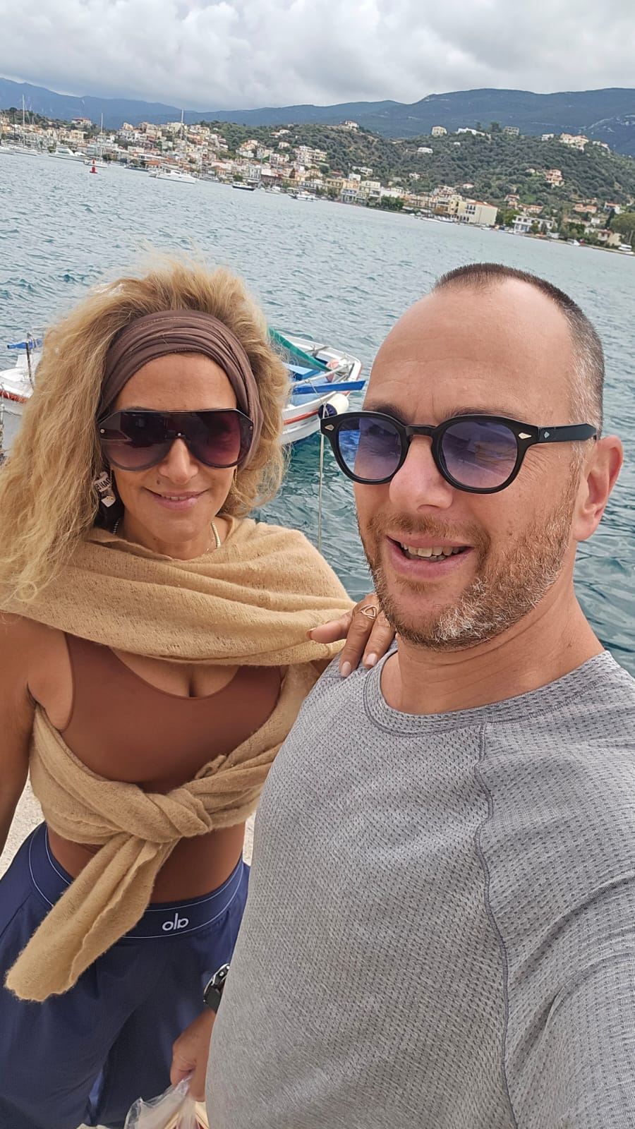 &quot;אין לנו שום זיקה או קשר פוליטי&quot;. אורנה אלוביץ' עם בן זוגה אור אלוביץ' | צילום: באדיבות המצולמת