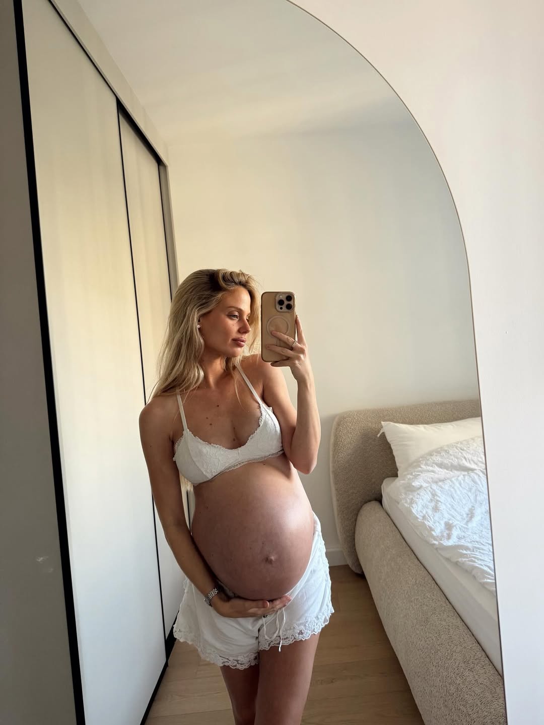 בר זומר רגע לפני הלידה | צילום: אינסטגרם barzomer@