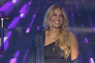 יש לנו מנצחת. אלונה ארז, "הכוכב הבא" (צילום מסך: קשת 12)