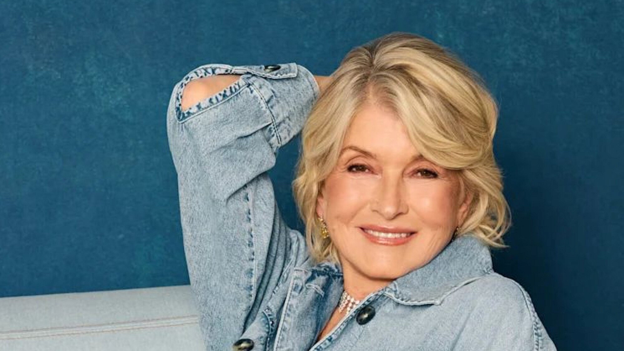 תופרת סיפור בג'ינס. מרתה סטיוארט | צילום: יח"צ, אמריקן איגל