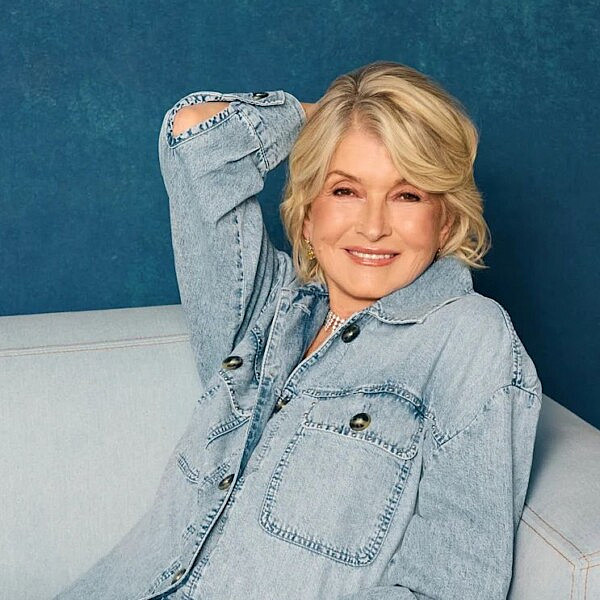 תופרת סיפור בג'ינס. מרתה סטיוארט | צילום: יח"צ, אמריקן איגל