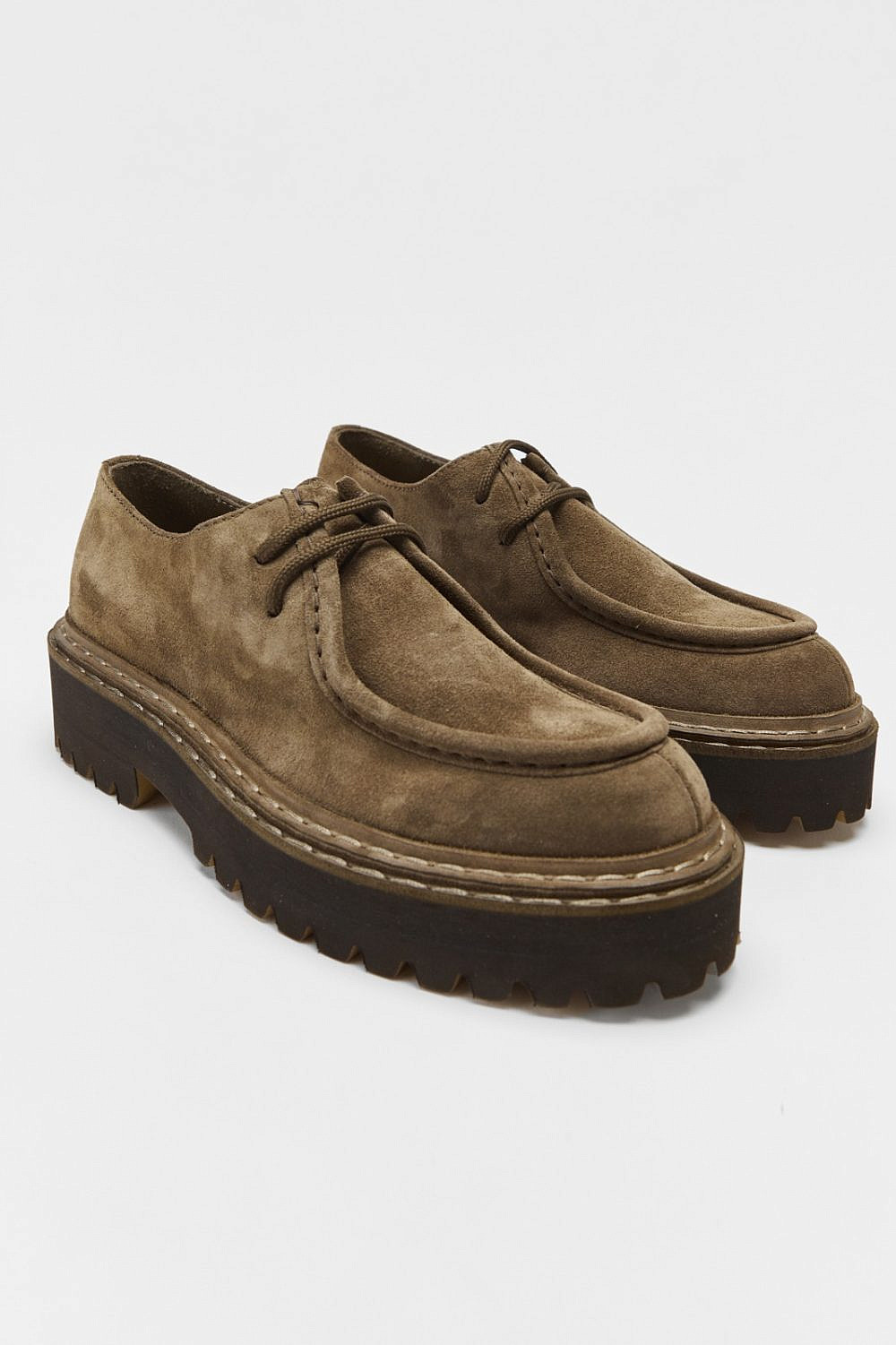 OFFICIEN CREATIVE לקום איל פו. 3,095 ש"ח | צילום: גיא רשקובן