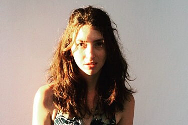 הדלת הסגורה הפכה לספר שהפך לחלון. נתלי רשבסקי | צילום: טל רשבסקי