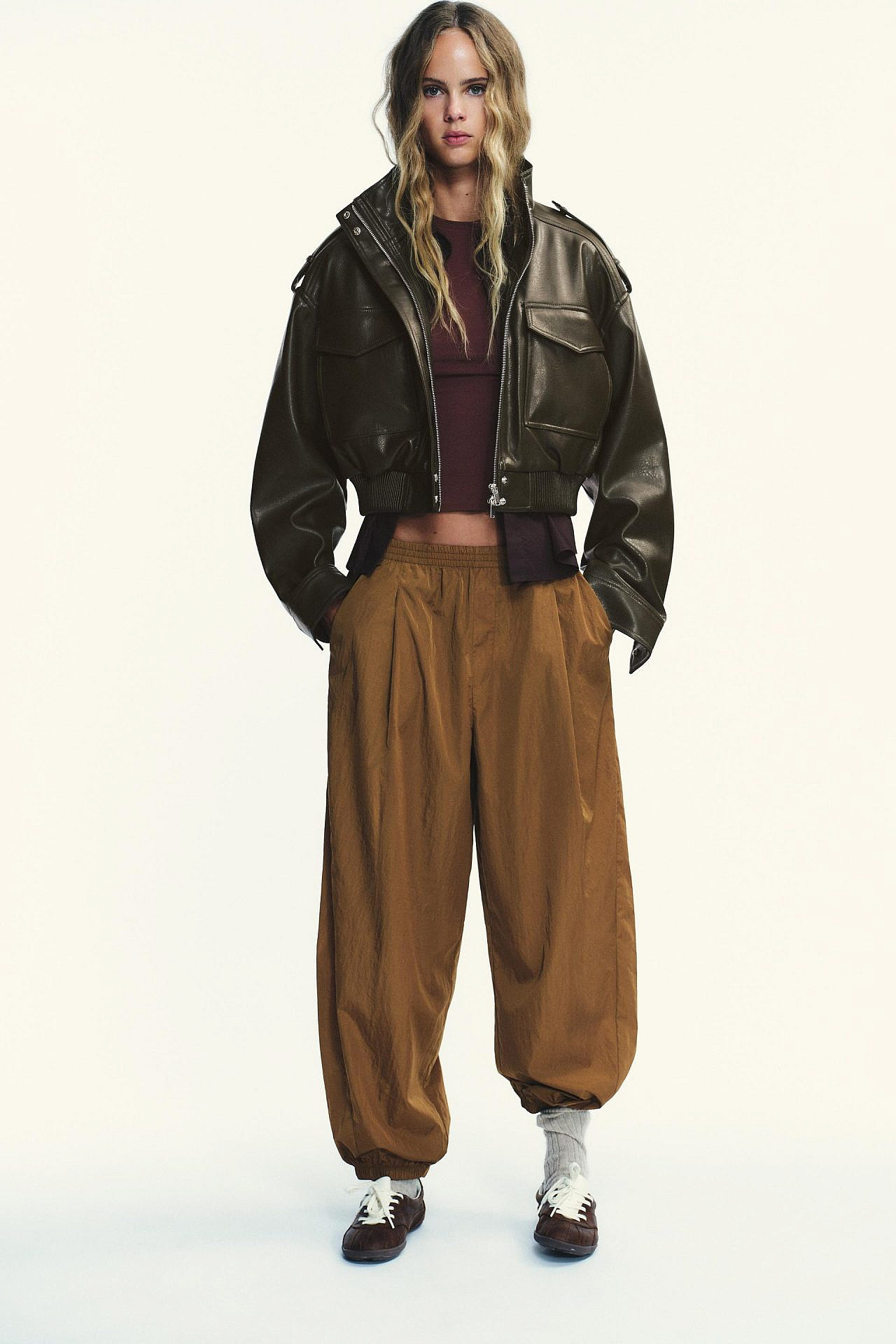 זארה. ז'קט דמוי עור 199 ש"ח במקום 349 ש"ח | צילום: יח"צ