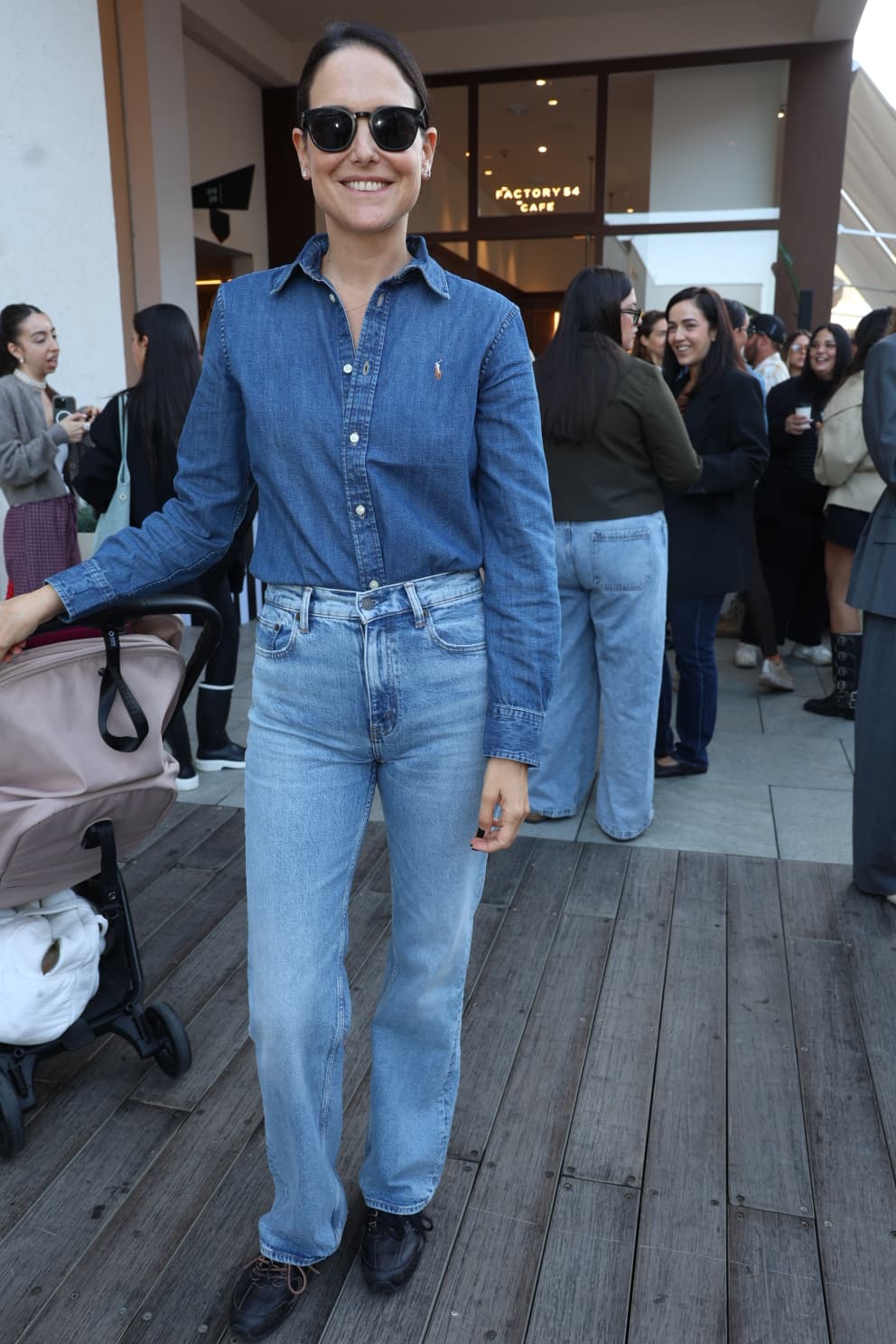 ג'ינס על ג'ינס תמיד ילך טוב ביחד. סיון קליין באירוע השקת הקפה החדש של פקטורי 54 בביג גלילות | צילום: רפי דלויה