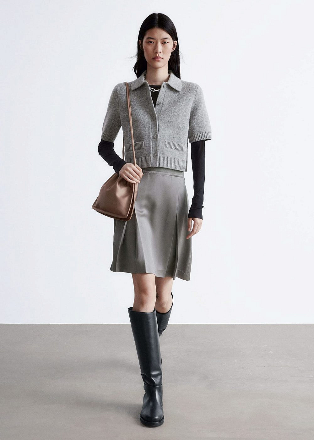 AND OTHER STORIES. מחיר 455 ש&quot;ח | צילום: יח&quot;צ