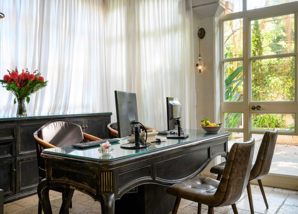 עמדת הקבלה. מלון ספא בוטיק כרמלה | צילום: אתר רשמי